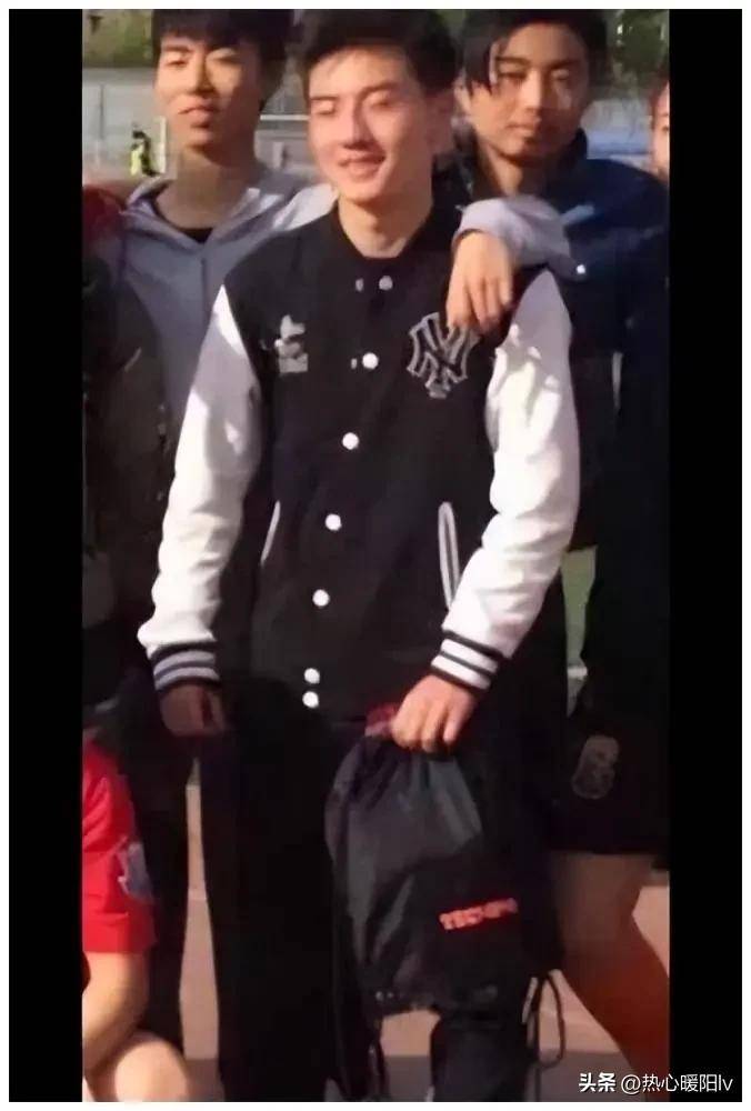 相关在其他监控发现当晚有个男生翻墙,这个男生是王祎哲17岁,长相帅气