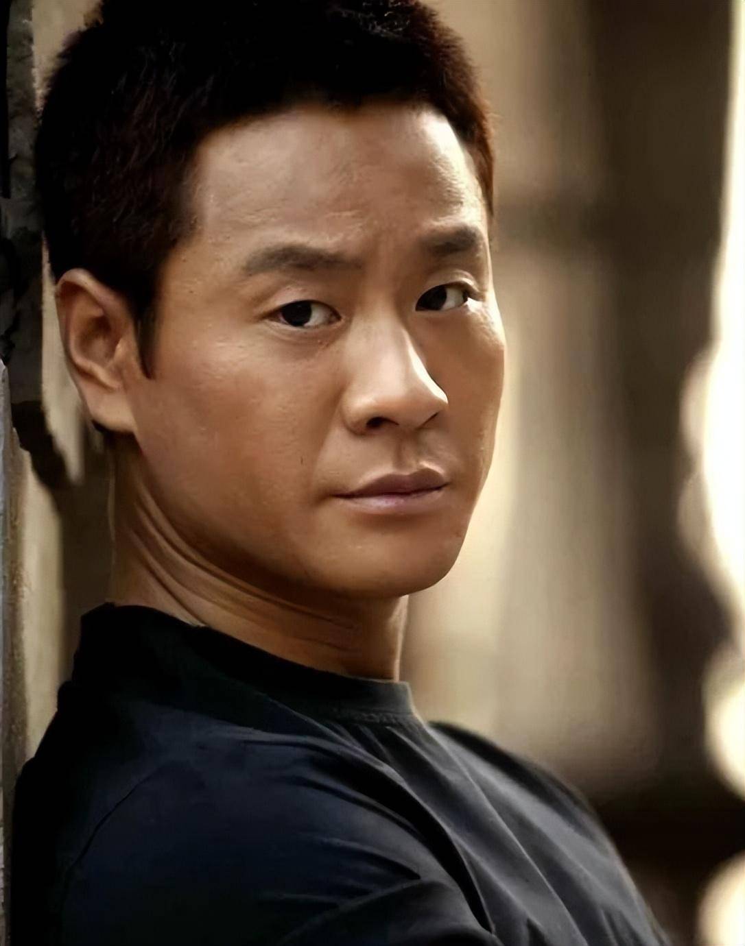 连奕名:为娶杨若兮,分手舍命救他的陈佳妍!