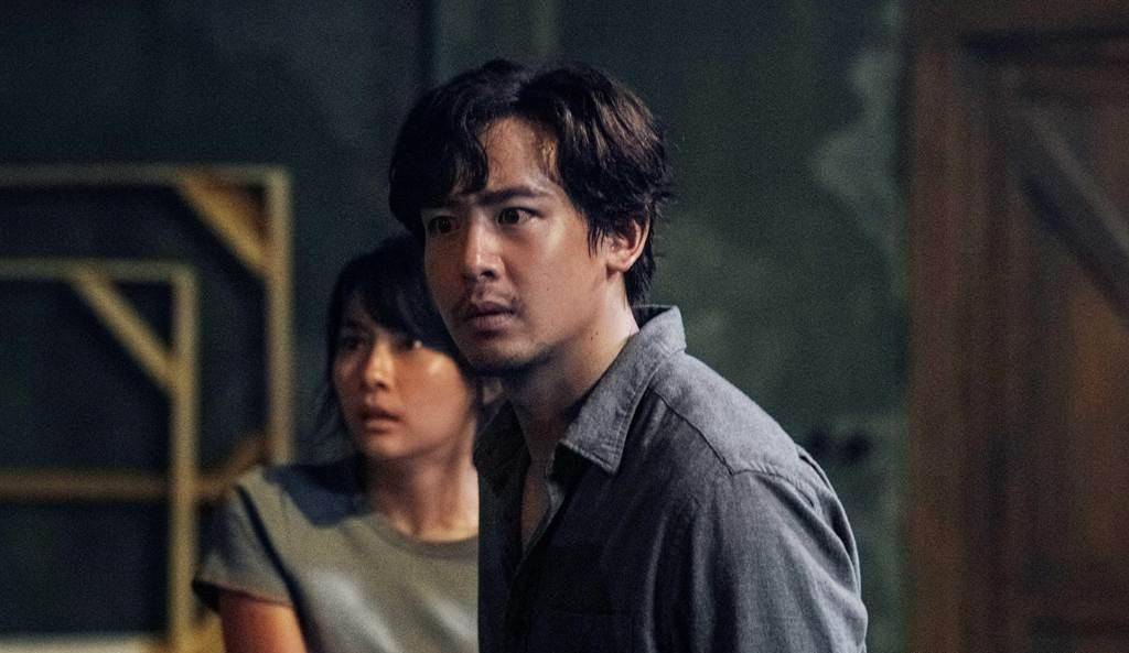 2pm尼坤当年小奶狗肌肉外表人气超高,33岁近况却变黝黑胡渣大叔_模样