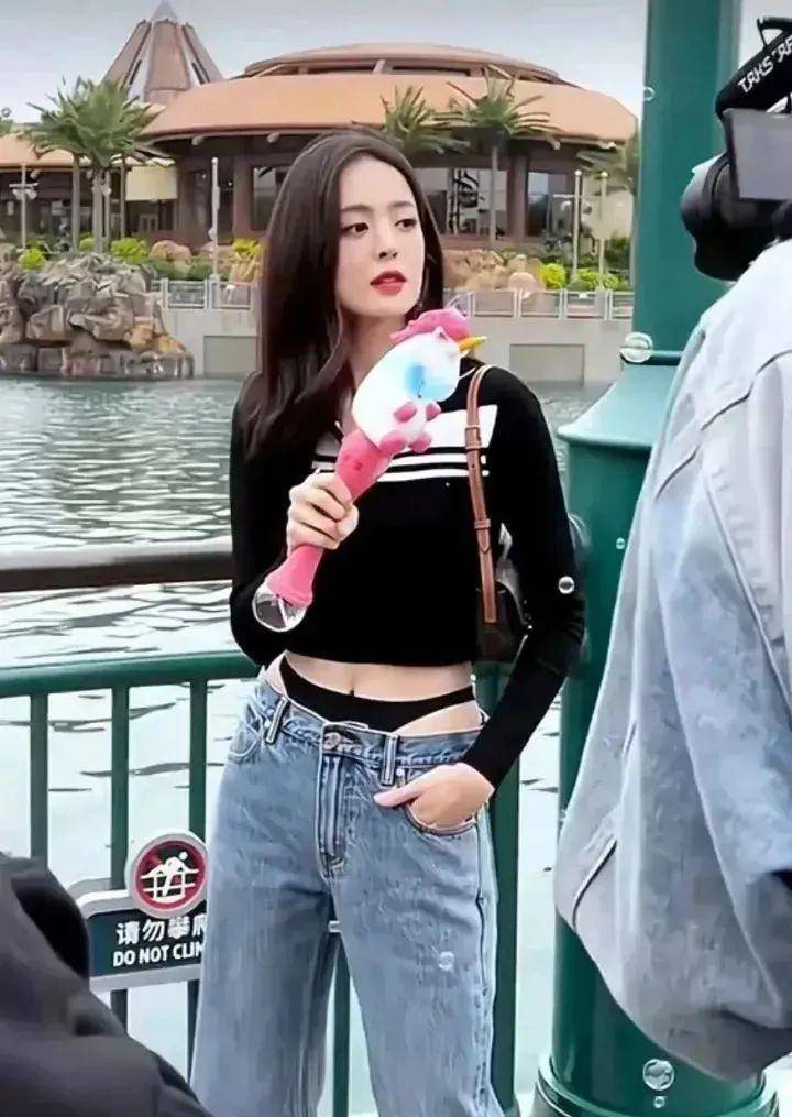 因为一条裤子被骂上热搜,古力娜扎这一次真的不冤_场合_回应_网友