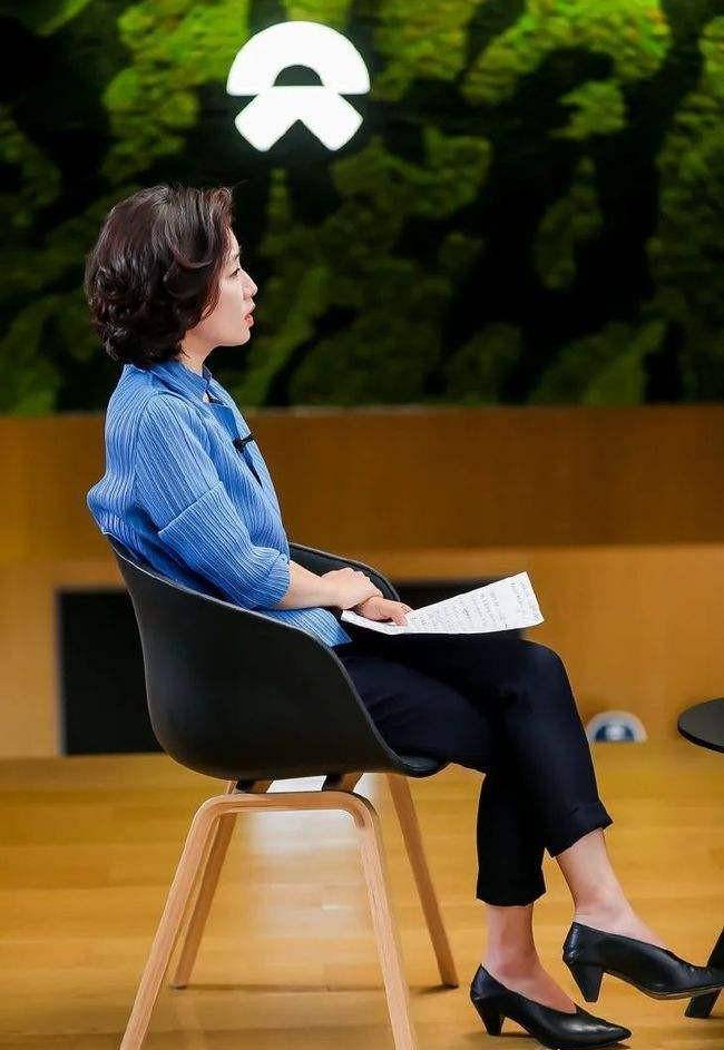 史小诺晒照,她是电视美女主持人,她是二婚吗?