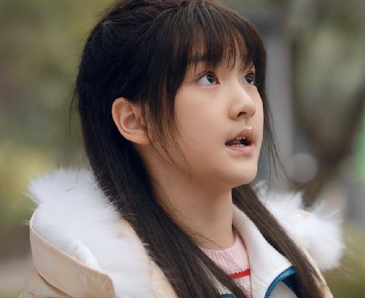 《龙城》王圣迪了不得啊,小小年纪演技过人,还是个美人胚子_郑冬妮