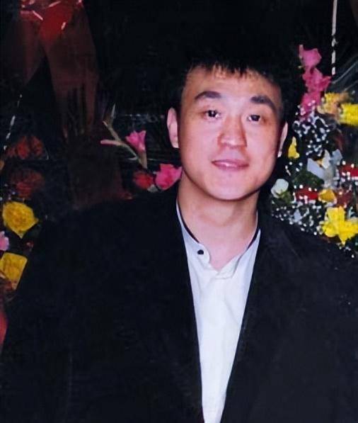 优秀演员何冰:吃饭时捡到个老婆,结婚24年零绯闻_李海洋_中戏_时候