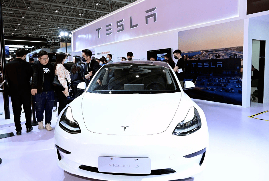 特斯拉"特别"阵容亮相安徽车展 model x烈焰红实车首秀_搜狐汽车_搜狐