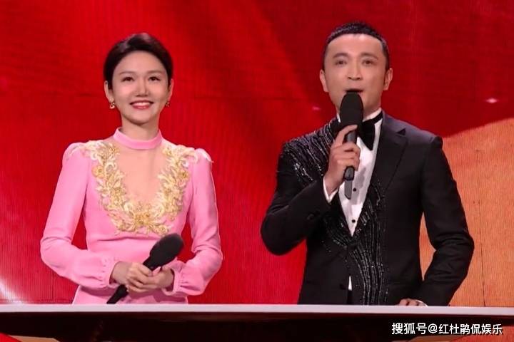 4位央视主持人同台,龙洋状态最佳,尼格买提王嘉宁比春晚发挥好,舒冬没存在_晚会_主题_任鲁豫