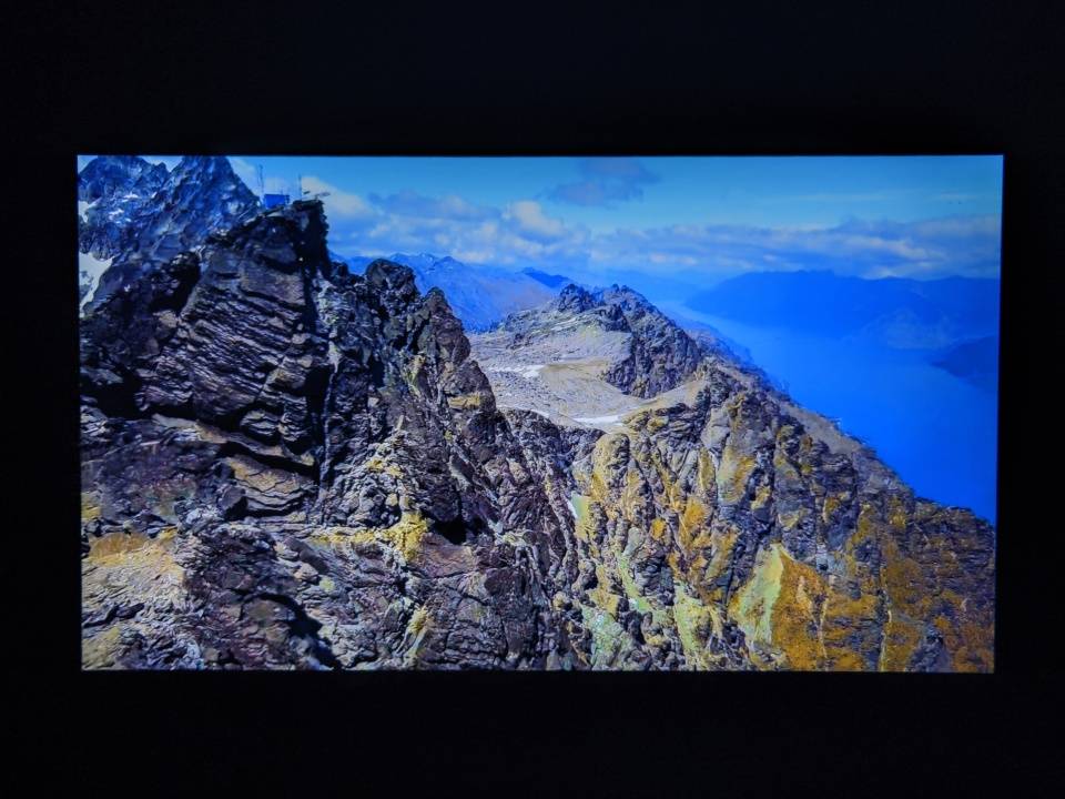 我家的娱乐C位：全新酷开智能投影X5，搭载酷开智能投影9.1系统闪亮登场！