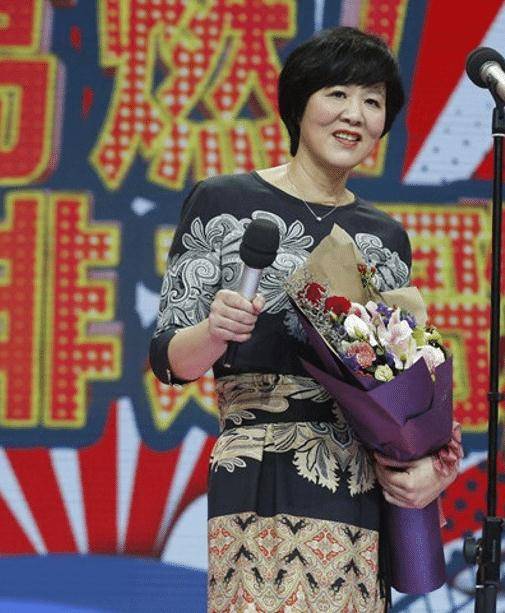 白帆:和郎平分手后为女儿单身15年,被女儿催婚,60岁再婚有喜_排球赛