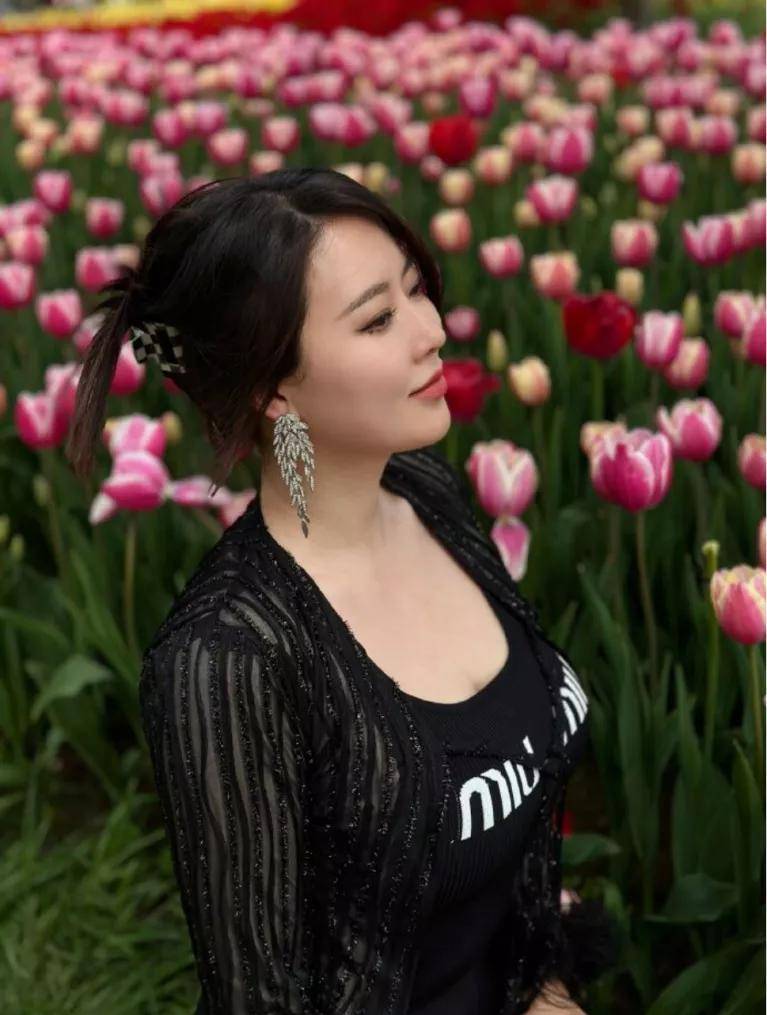 "迷倒"刘强东的蒋聘婷,到底有什么魅力,看完"生活照"就懂了_身材_的