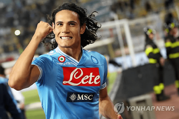 卡瓦尼和他的儿子一起兴奋"祝贺赢得意甲冠_那不勒斯_胜利_球迷