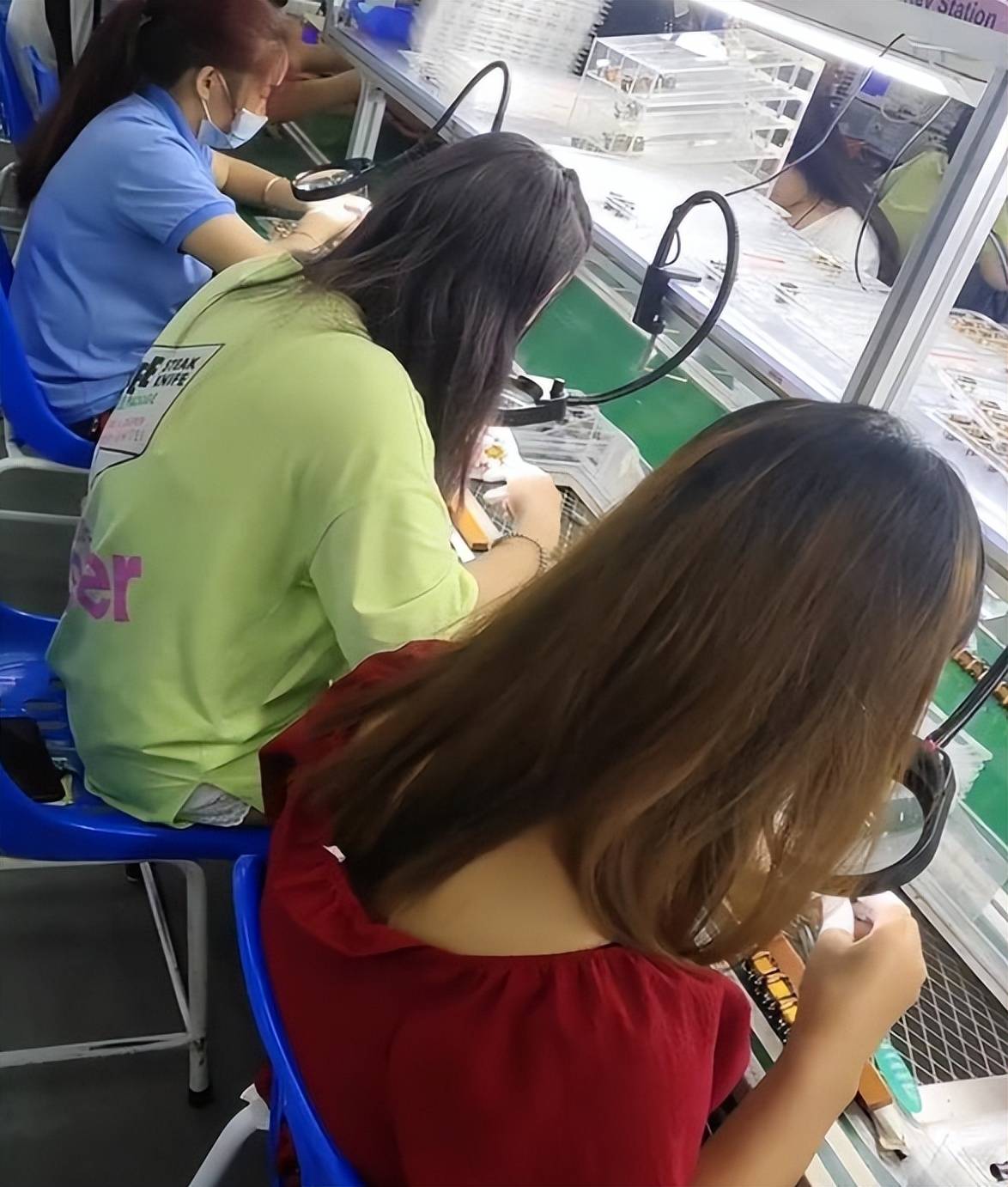 昆山电子厂爆火!一张招聘试卷网友吵翻,网友:考100分统统不会录用