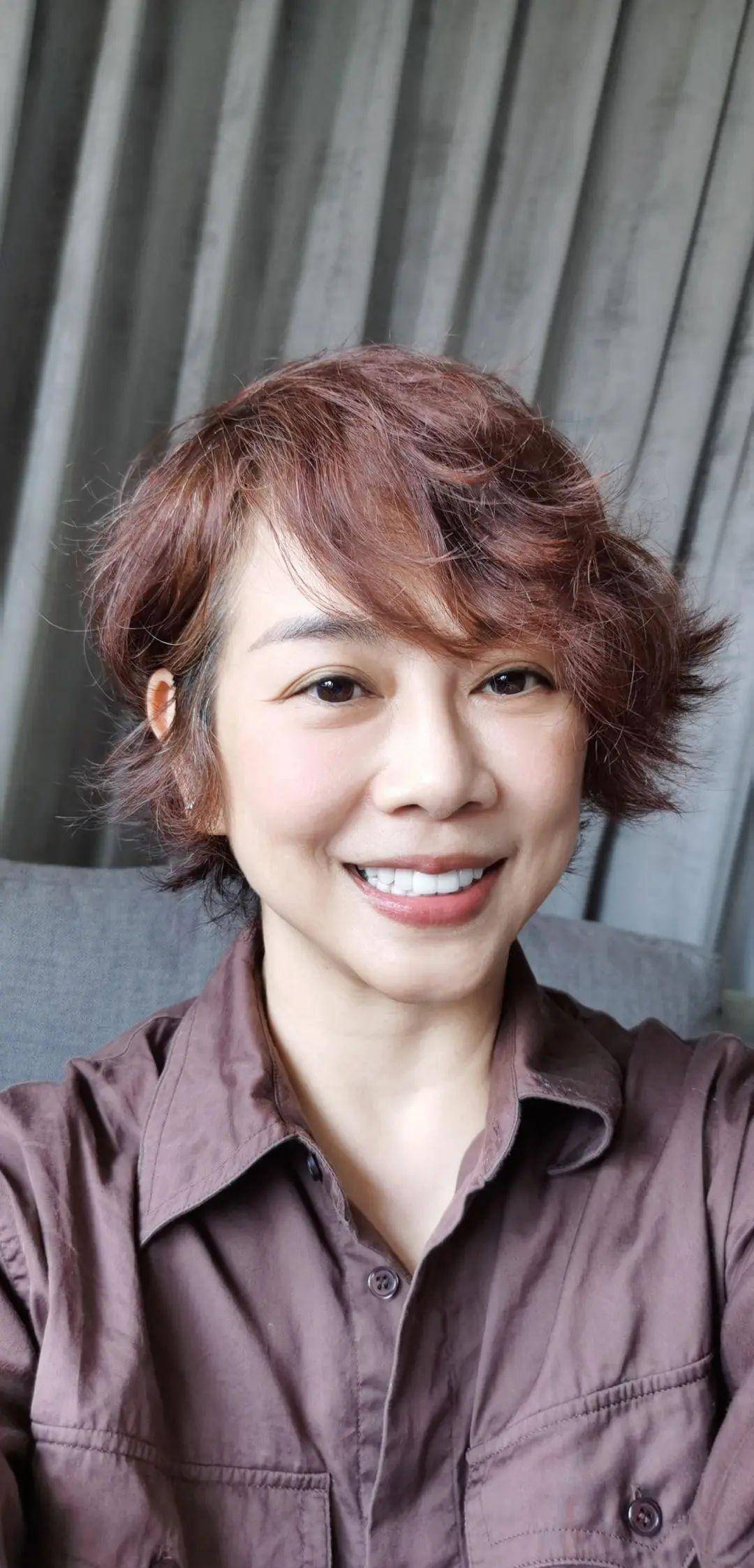 陈松伶瘦24斤大变样!剪短发立马有了大妈感,胖一点反而面相好!