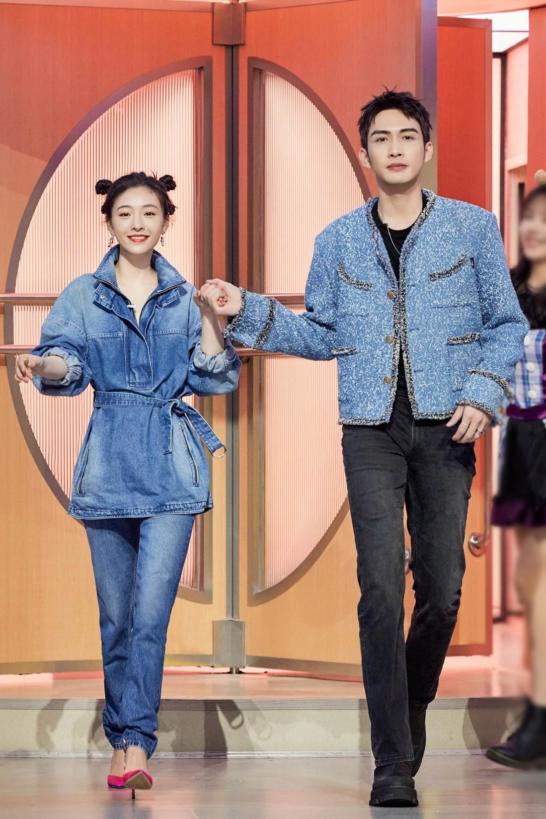 好六嗨购日张彬彬单手抱起吴倩男友力爆棚秦霄贤杨迪对决反应游戏