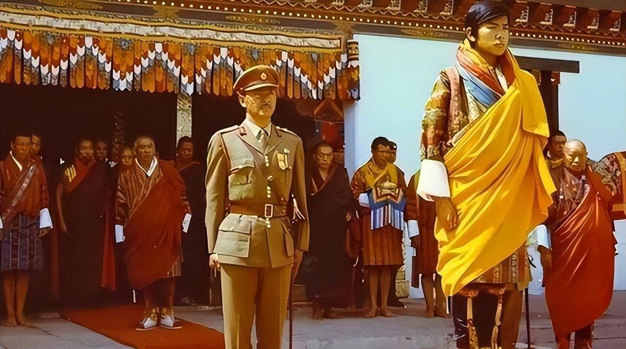 不丹老国王好福气:娶4个亲姐妹为妻,生5朵金花个个肤白貌美_辛格_公主