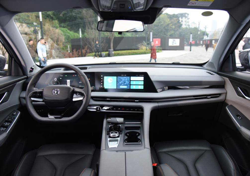 0t 爱信8at,车长4米7,还配四轮独悬_搜狐汽车_搜狐网