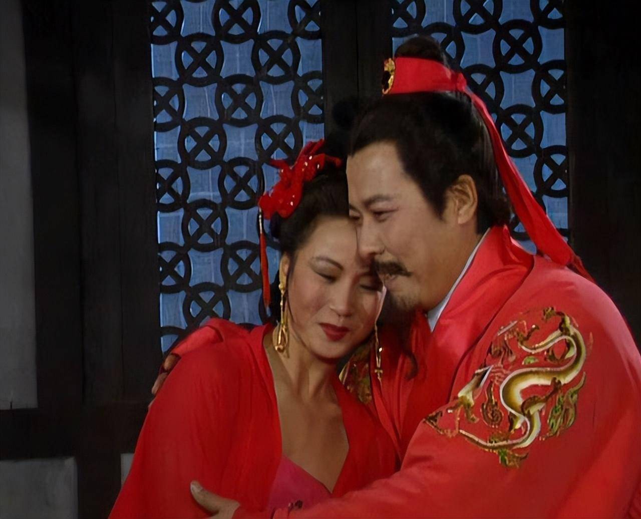 后来东吴方面以吴国太病重诓骗孙尚香回吴,孙尚香就留在了吴国.