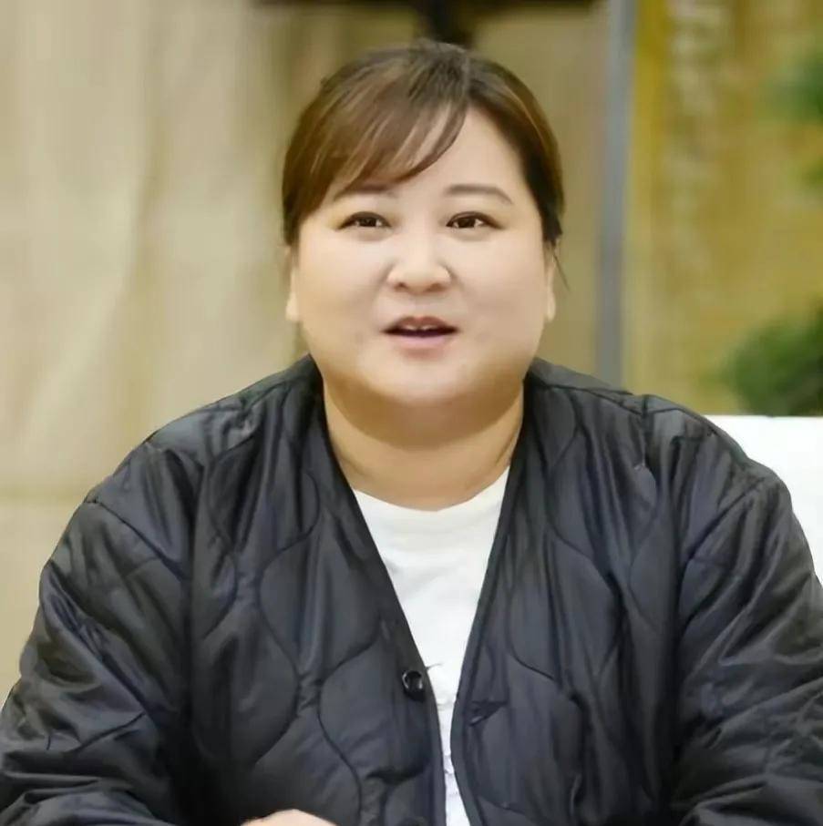 贾玲是女演员,是女导演,身份众多,可观众只记住了她的胖_单口相声