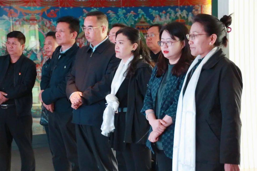 西藏自治区卫生健康委副书记,主任格桑玉珍一行莅临金诃藏药调研