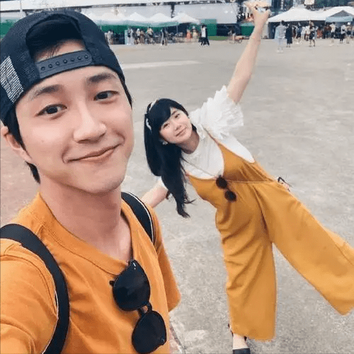 陈佩斯儿子晒全家福,4孩共用一张脸,大女儿高颜值美似仙女_陈大愚