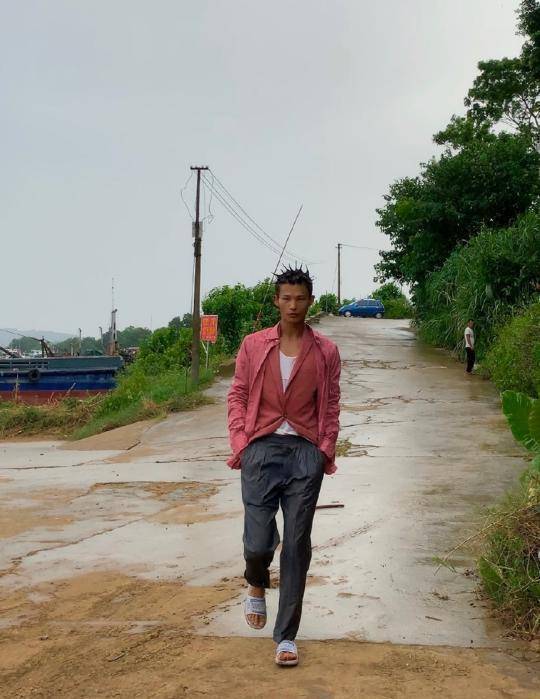 被国人叫做"变态",却被外国人封神,农村小伙打脸吃瓜群众_开港_台步