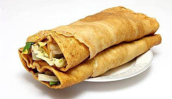 真正的山东人从来不吃煎饼卷大葱,网友:不可能,不吃哪算山东人_人们