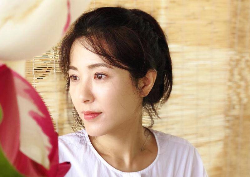 她是章子怡同学,因梅三娘一角走红,交往过三个影帝却至今单身_曾黎