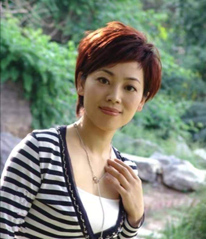 劳春燕新闻联播(新闻主持人劳春燕的学历)