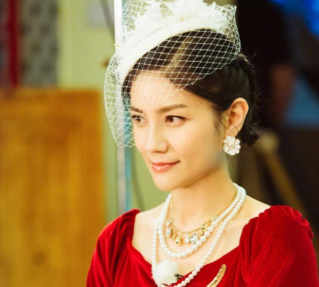 演员胡可嫁给沙溢3年生2子,结婚真的很后悔,风光背后也有心酸_节目