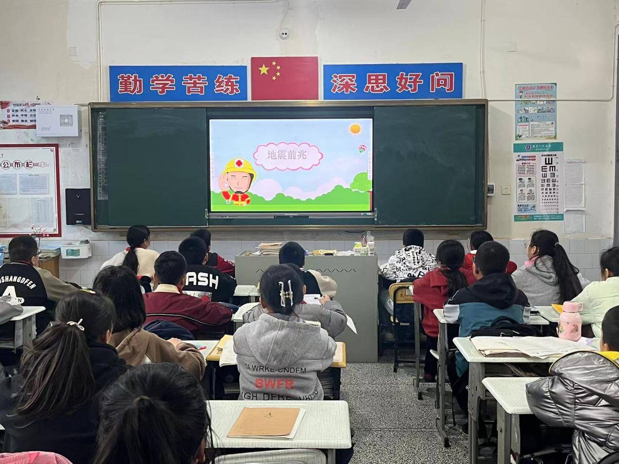 防震减灾 共筑平安——澧县澧南镇中学开展防震减灾疏散演练活动_防灾