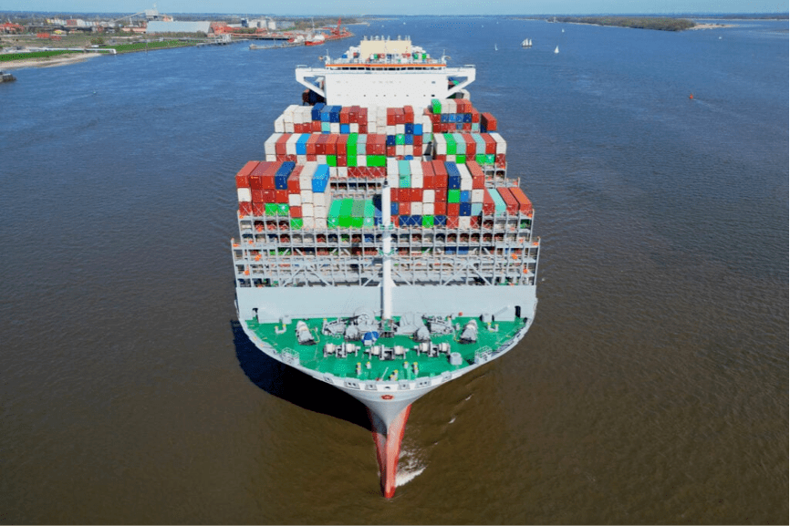 24188teu超大型集装箱船oocl spain首次挂靠德国汉堡_东方_船舶_节能