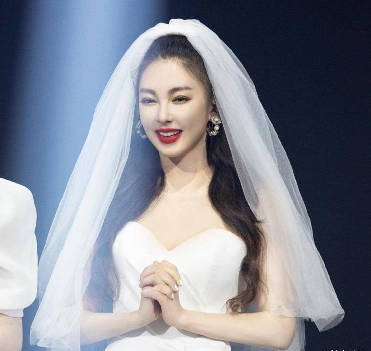 张雨绮资源有多好?《浪姐》刚结束不久,新的综艺节目又即将来袭