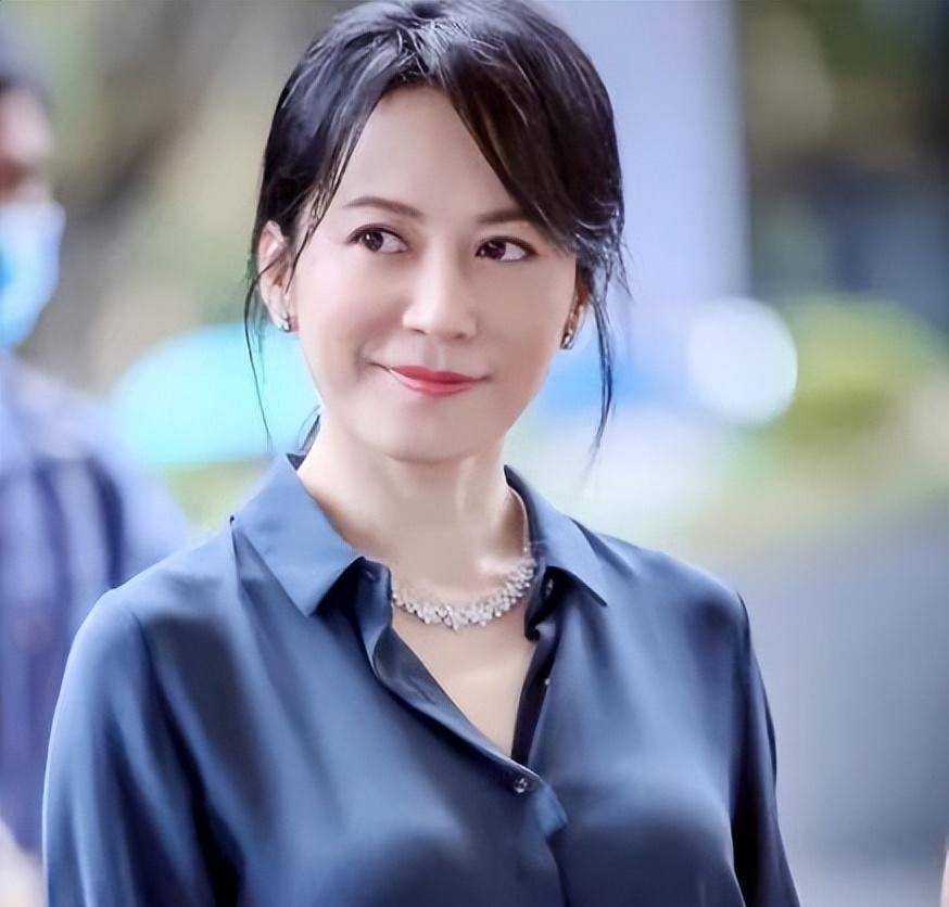 52岁的俞飞鸿,虽没结婚,但一直有伴侣,爱情不是必需品_角色_电影_观众