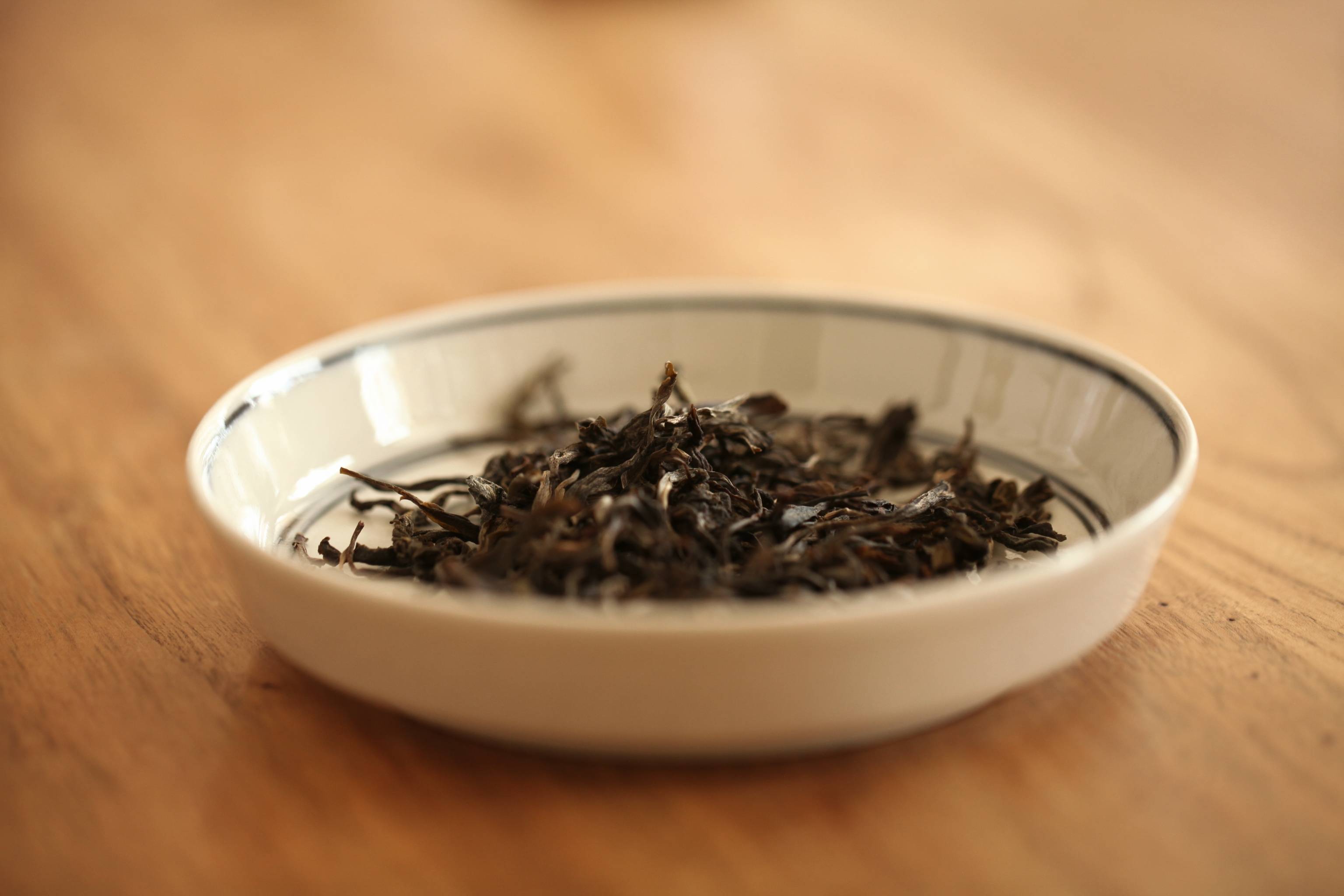 喝过这款3年陈易武香椿林你就知道_易武茶_口感_简抒