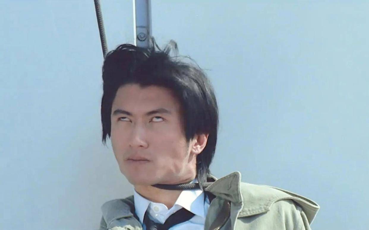 《新警察故事》为《警察故事》系列的第五部作品,但剧情内容却跟前作