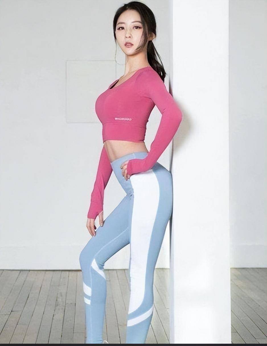 荷尔蒙紧身衣_瑜伽_女性_曲线