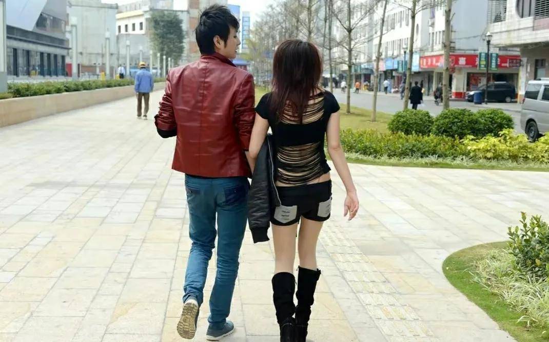 深圳往事:我在玩具厂做跟单,目睹了太多年轻女工卑微的爱情