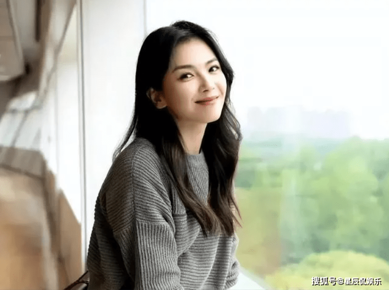 撞脸张雨绮,和原来相比换了个人_一角_吃包子_李玮珉