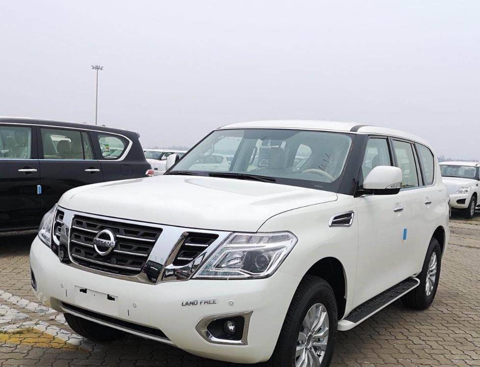 新一代途乐实车亮相,车灯更加凶猛!新途达会不会模仿?