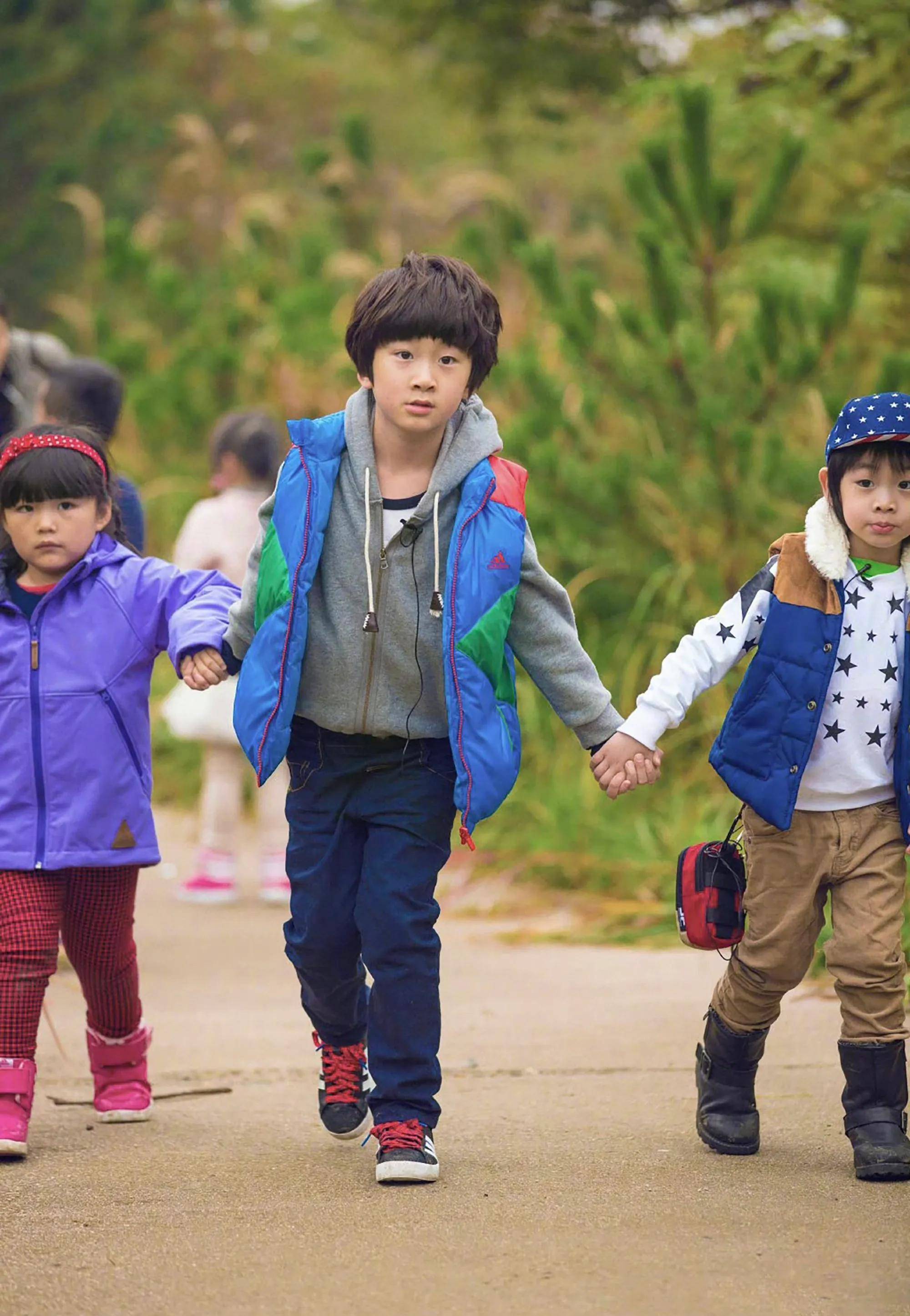 张亮儿子近照曝光,15岁天天身高超190,跟爸爸长得一模一样_话剧_感觉