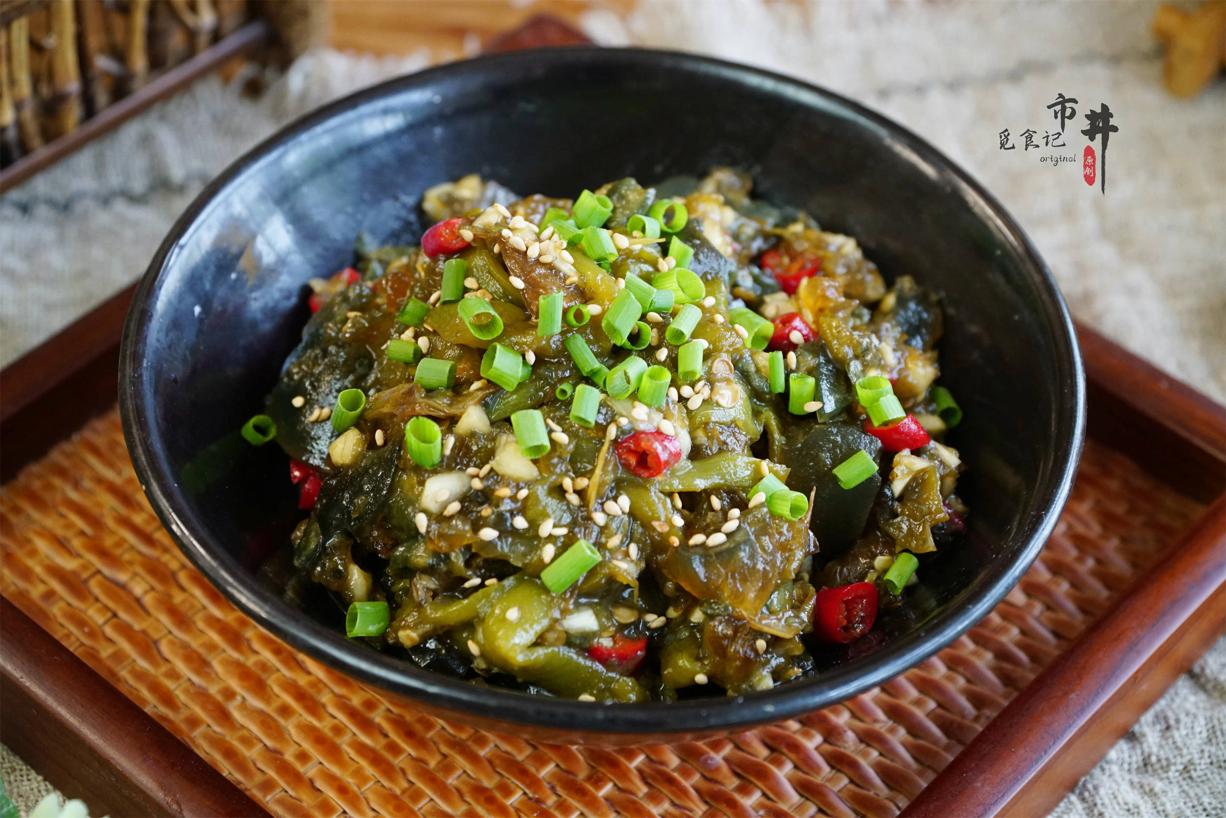 夏天没胃口,湘菜"擂辣椒皮蛋"正合适!