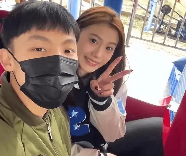 女友删除合影,被曝凌晨3点与男主播暧昧疑似劈腿_林嘉颖_广东_球迷