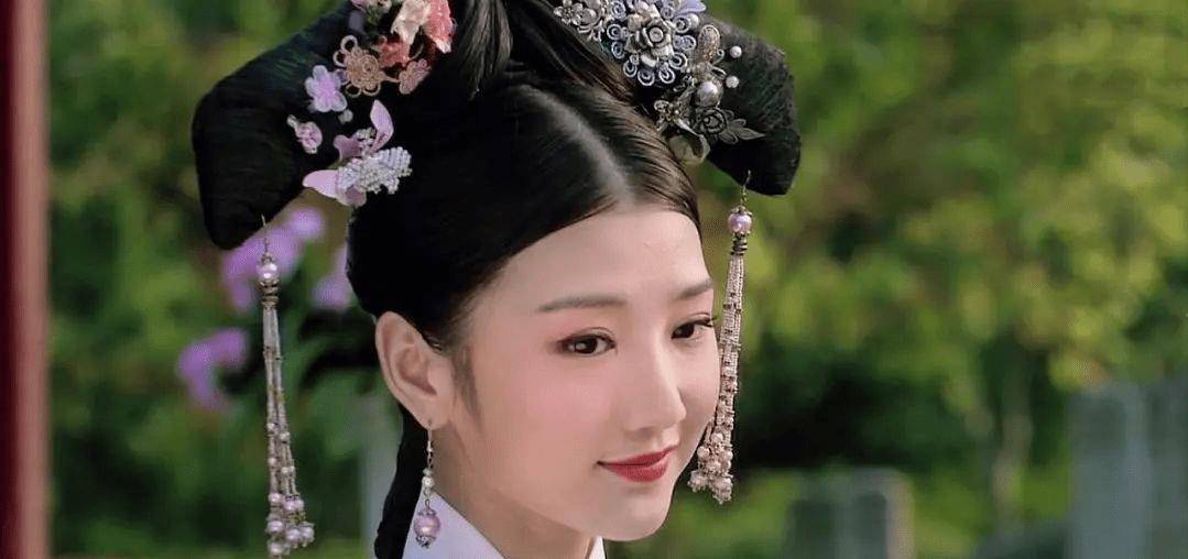 2011年,毛晓彤参演的家庭亲情剧《傻春》,该剧经央视一套播出后大获