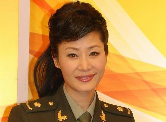 这12位军旅歌手告诉你,啥叫飒爽英姿和天籁_韩红_大姐_舞台