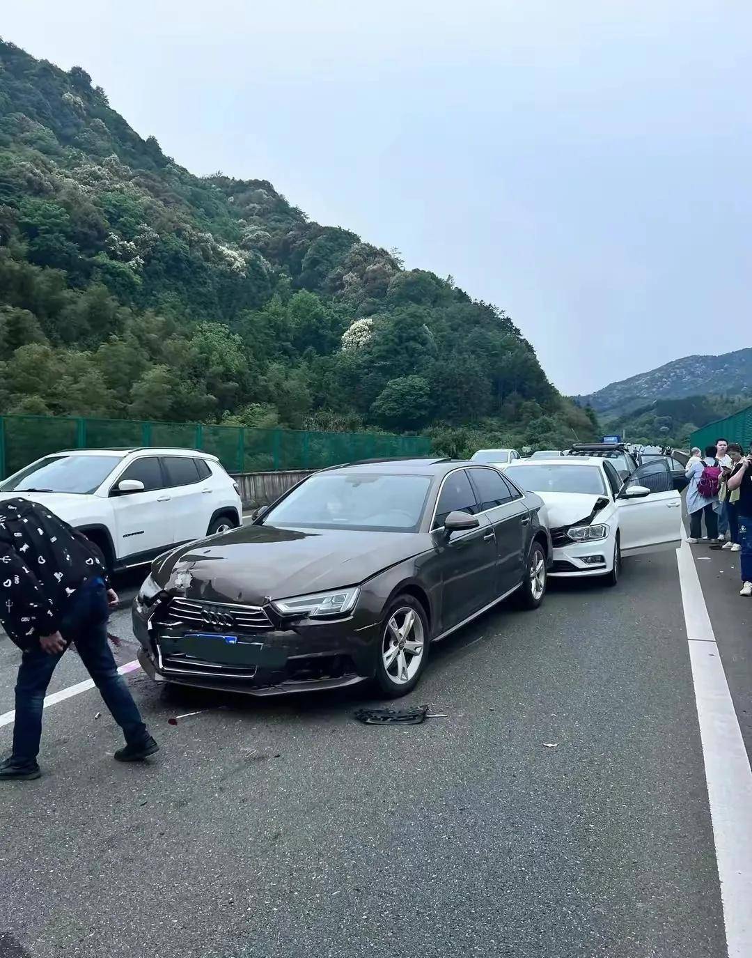 五一最后一天,我被重重的追尾了,老司机伤不起_搜狐汽车_搜狐网