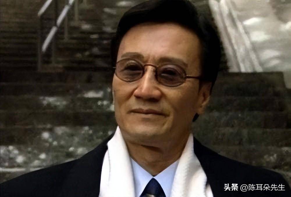 甚至超过了郑少秋,当时谢贤就出演了《萧十一郎》,让很多观众认识了