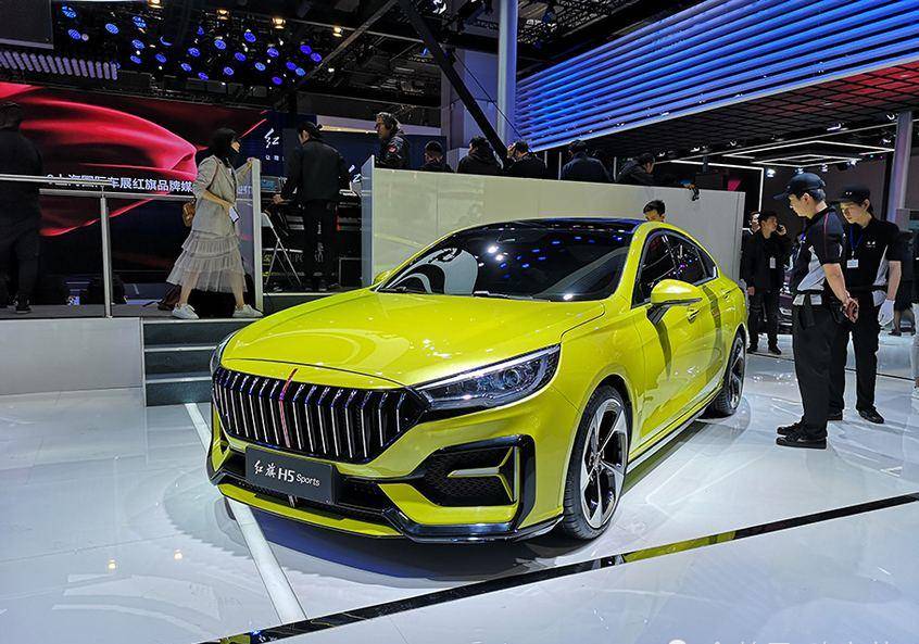 首批"红旗h5"运动版,抵达4s店,采用运动包围 四排气,战斗力十足!