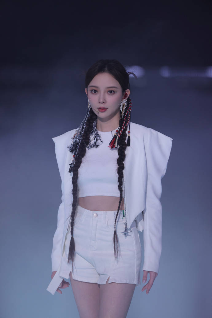 18人进总决赛,7人淘汰,11人成团_汪小敏_人气_唐伯虎