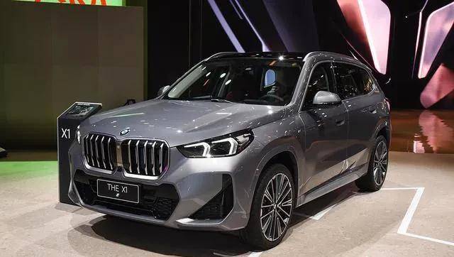 2023款宝马x1:配2.0t 204马力!售31.69万!值得入手吗?