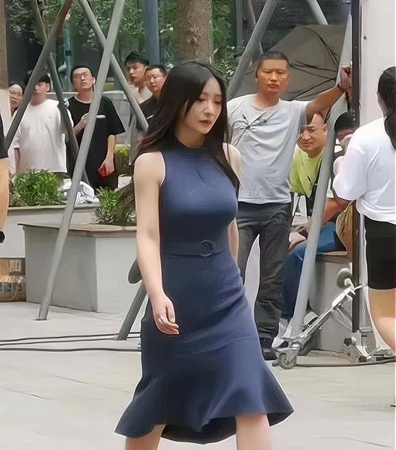 膀大腰圆显然胖了,岁月的痕迹的痕迹很明显_什么_不知道_包贝尔