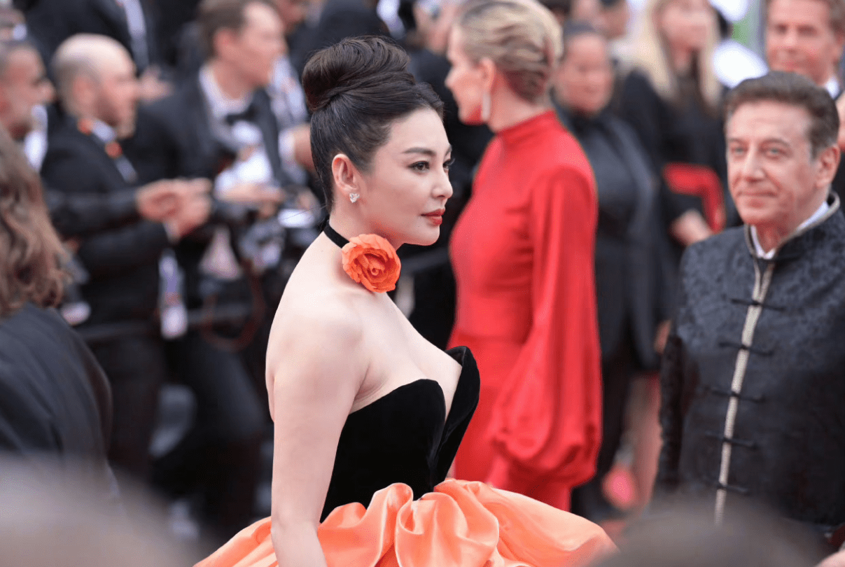 张雨绮狂秀身姿,关晓彤华贵示人,巩俐裸唇,戛纳红毯的中国面孔_电影节