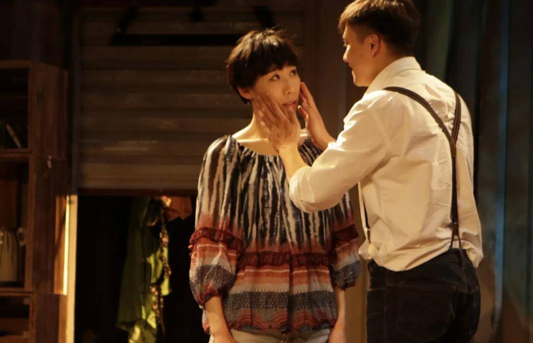 任素汐与李洋分手6年:一个身陷"不忠诚"八卦,一个抱病单身_母亲_父亲